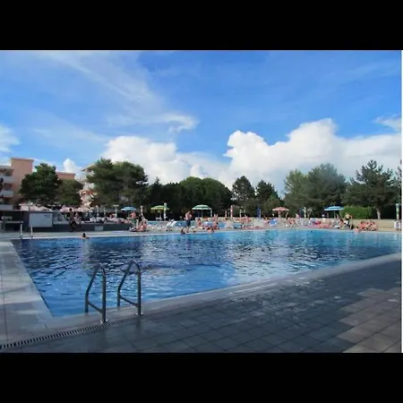 Studio In A Fantastic With Pools And Tennis Courts By Beahost Lägenhet *