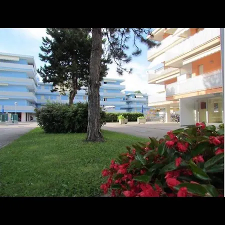 Studio In A Fantastic With Pools And Tennis Courts By Beahost